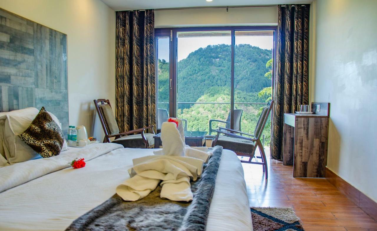 Hotel Seven Oaks Dehradun Extérieur photo